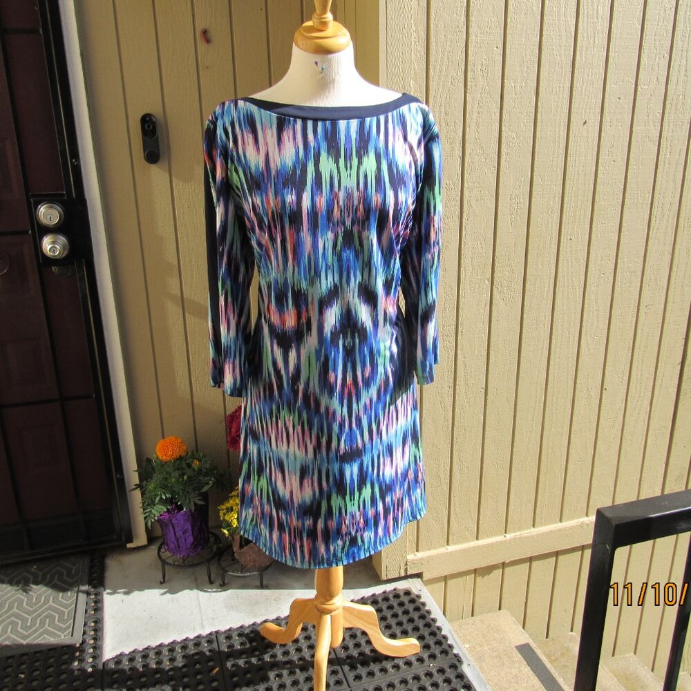 #438  NEW WOMAN'S COLORFUL ELECTRIC STYLE DRESS BY JESSCA HOWARD  (SIZE 16W)